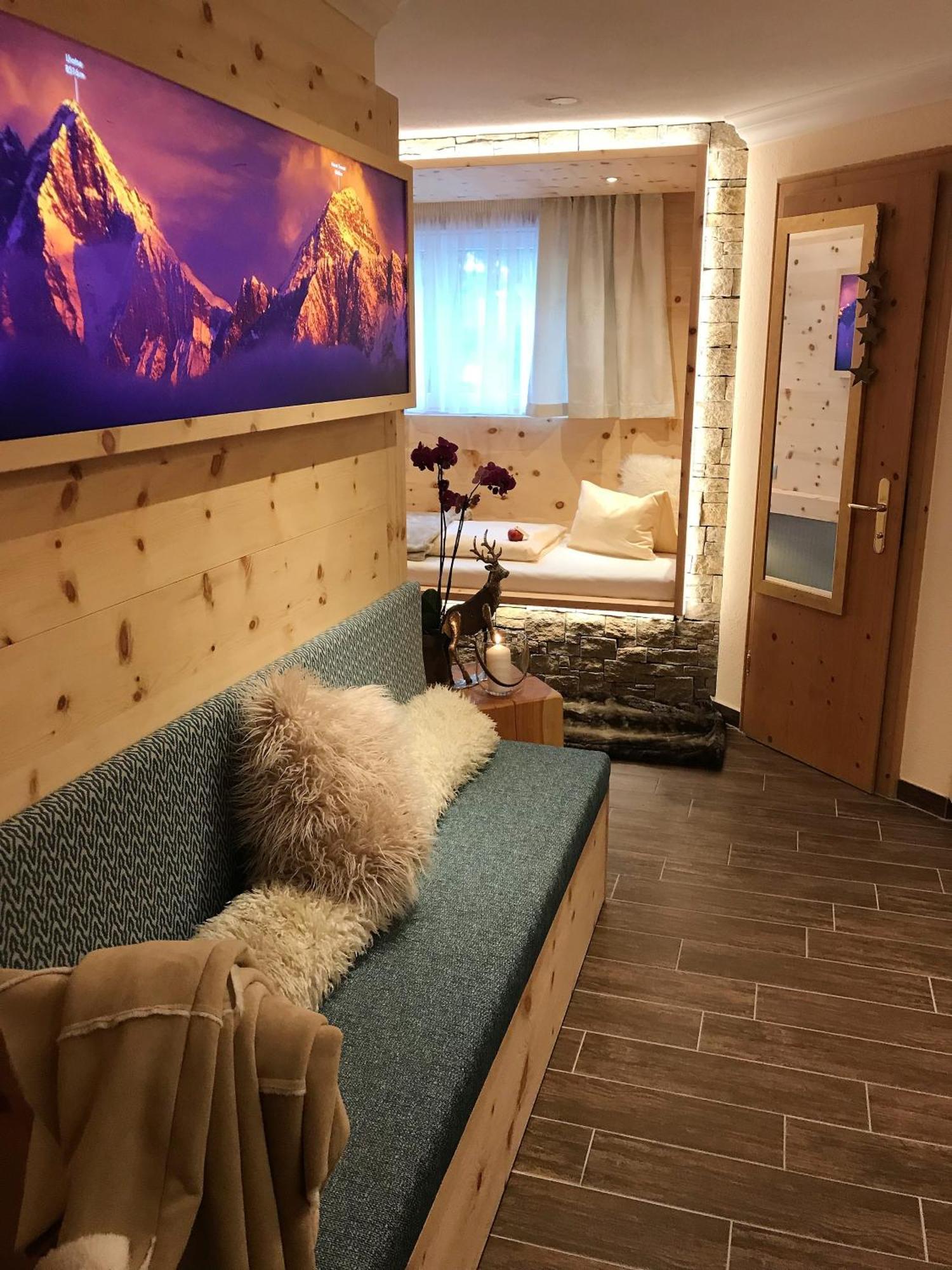 Garni Ida Hotel *